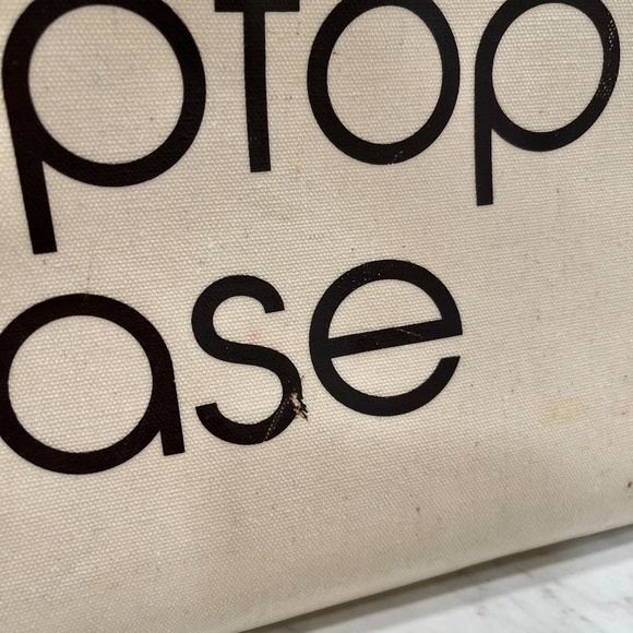 Bloomingdales  Little brown bag style Medium Laptop Case - Picture 6 of 9